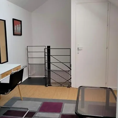 Hébergement de vacances Maison Rénovée Avec Goût, Proche Et Marché, 6 Couchages, Terrasse, Wi-fi, Non Fumeur - Fr-1-331-220 *