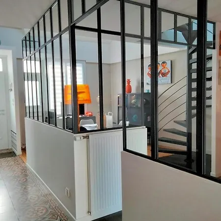 Casa de Férias Maison Renovee Avec Gout, Proche Et Marche, 6 Couchages, Terrasse, Wi-fi, Non Fumeur - Fr-1-331-220