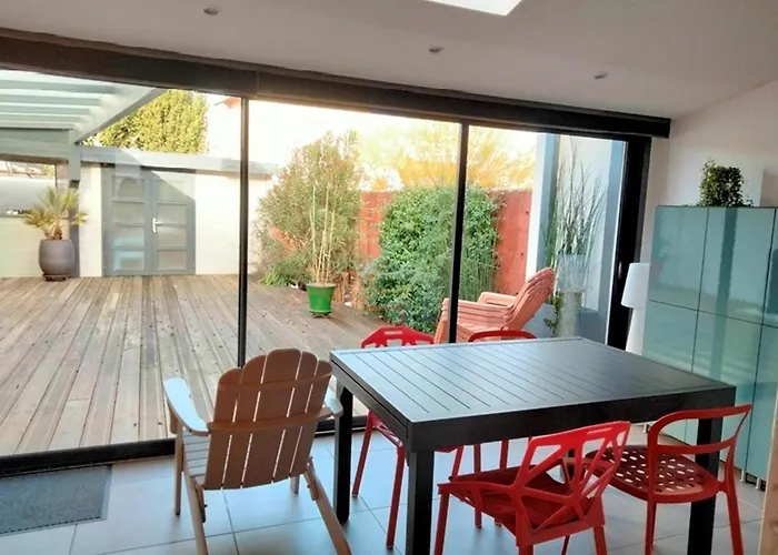 Maison Rénovée Avec Goût, Proche Et Marché, 6 Couchages, Terrasse, Wi-fi, Non Fumeur - Fr-1-331-220 Hébergement de vacances