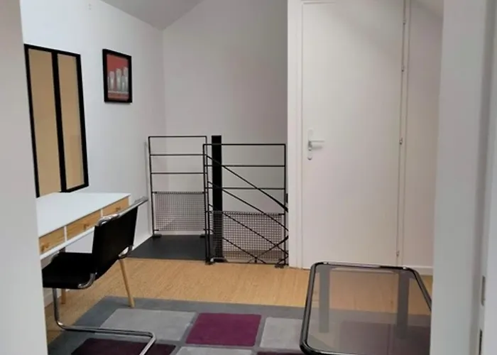 Hébergement de vacances Maison Rénovée Avec Goût, Proche Et Marché, 6 Couchages, Terrasse, Wi-fi, Non Fumeur - Fr-1-331-220 *