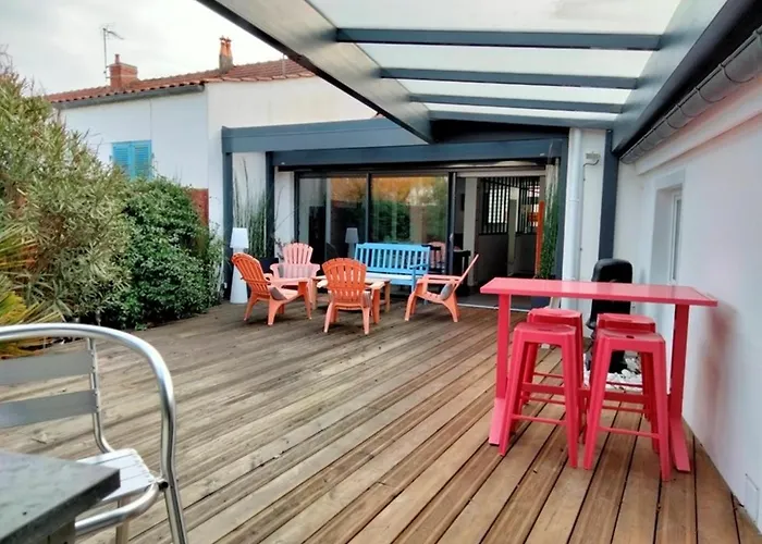 Hébergement de vacances Maison Rénovée Avec Goût, Proche Et Marché, 6 Couchages, Terrasse, Wi-fi, Non Fumeur - Fr-1-331-220 Les Sables-dʼOlonne